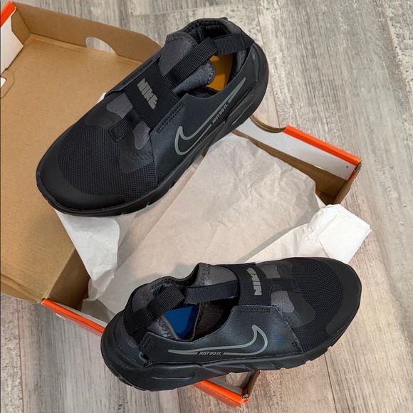 Nike Flex Runner 2 Black and Anthracite - Picture 3 of 7